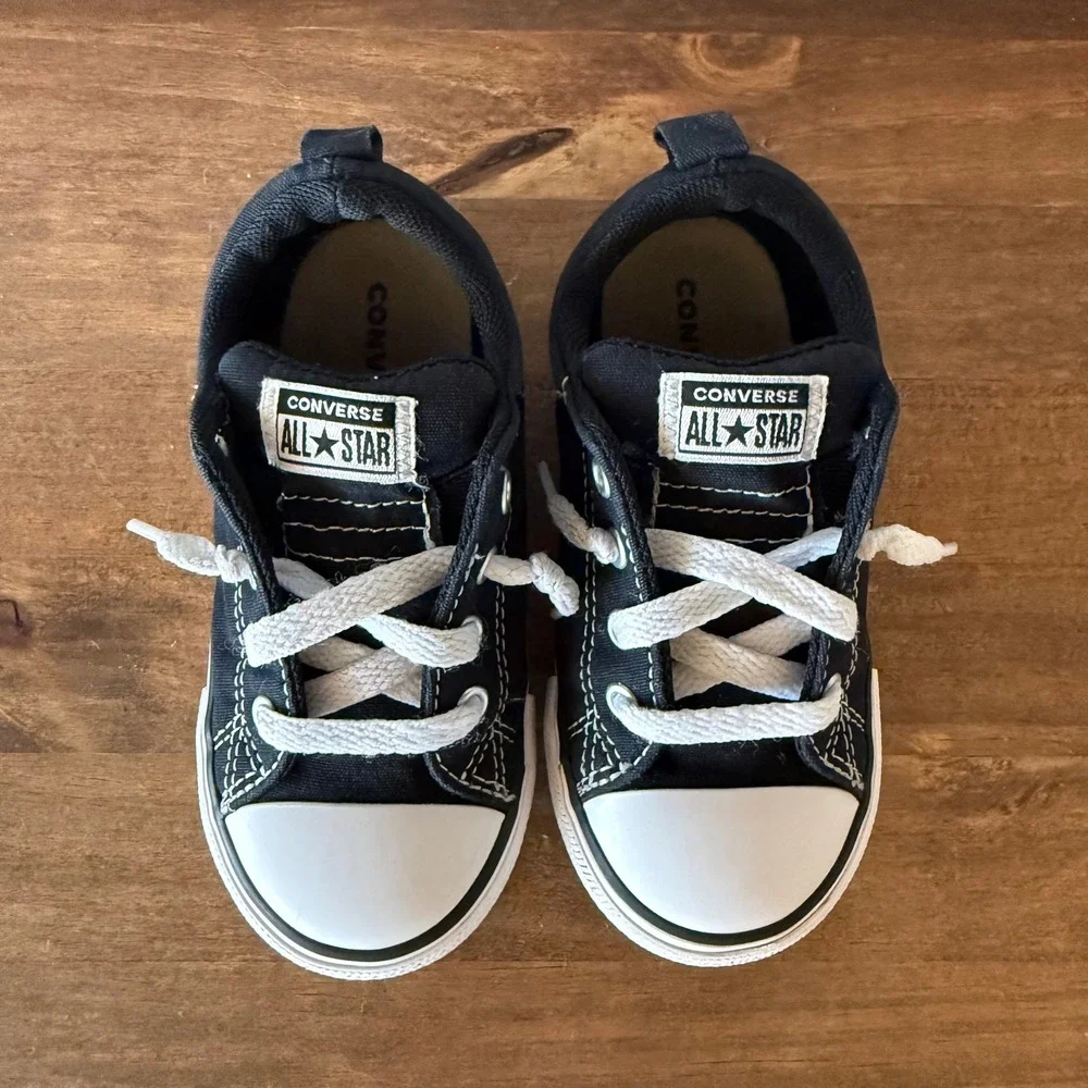 Converse Chuck Taylor All Star Sneakers Toddler Size 9 Black White Low Top